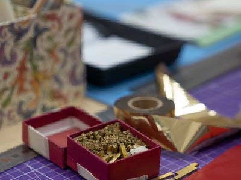 Primer plano de una de las fases del trabajo Primer plano de una de las fases del trabajo